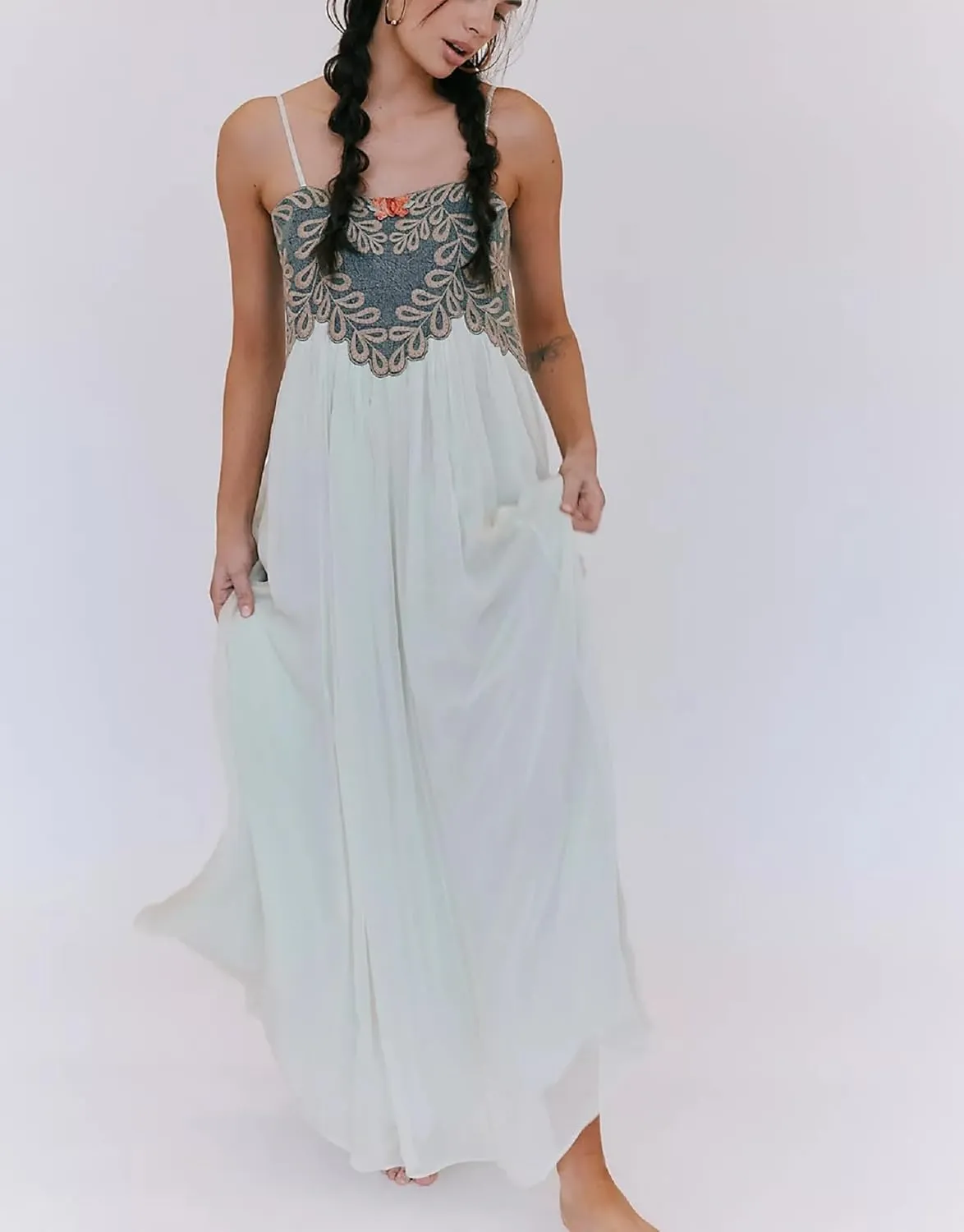 Women Bohemian Spaghetti Strap Beach Long Dress Sleeveless Graphic Flowy Maxi Dress Y2K Floral Tiered Holiday Sundress